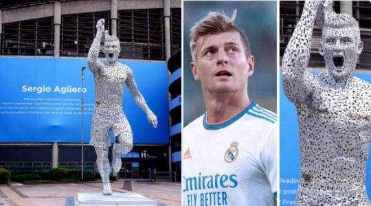 1652536541532002600.jpg 雕像.jpg